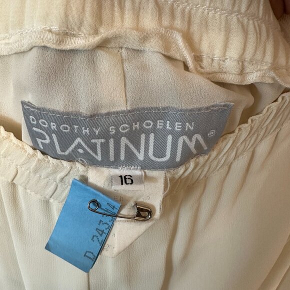 Dorothy Schoelen Platinum 3-Piece Set – Floral Tunic Top & Wide-Leg Pants - Picture 8 of 8